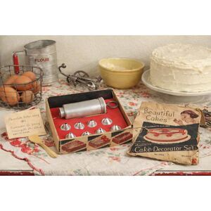 Vintage 1930s Aluminum Cake Decorator Set No. 2804 w Box USA